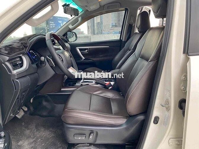 Toyota Fortuner 2.7V AT 2019 Trắng