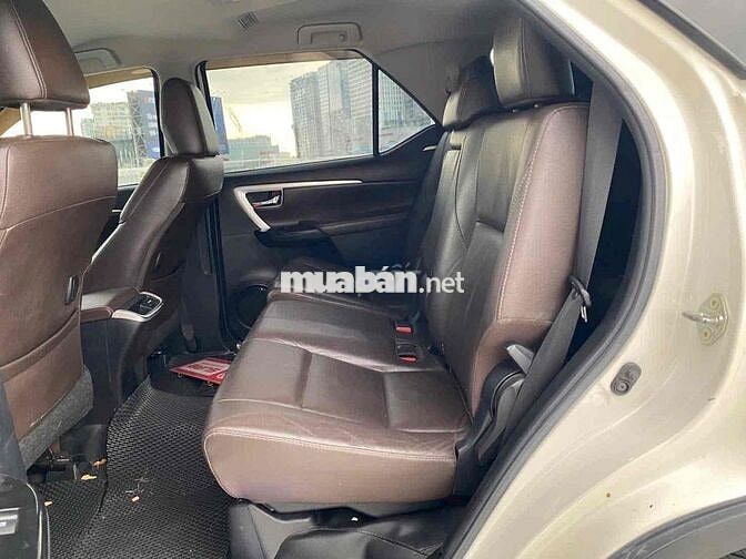 Toyota Fortuner 2.7V AT 2019 Trắng
