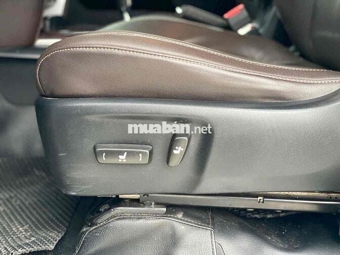 Toyota Fortuner 2.7V AT 2019 Trắng