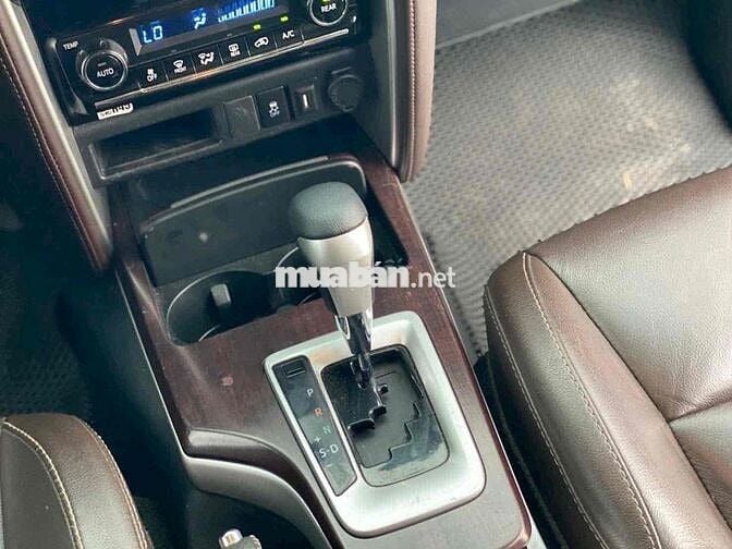 Toyota Fortuner 2.7V AT 2019 Trắng