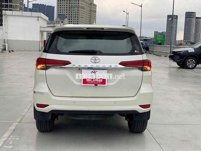 Toyota Fortuner 2.7V AT 2019 Trắng