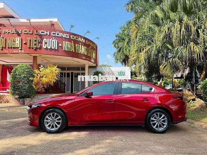 Mazda 3 Luxury 2024 Đỏ 12.000km