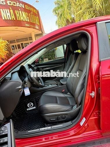 Mazda 3 Luxury 2024 Đỏ 12.000km