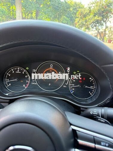 Mazda 3 Luxury 2024 Đỏ 12.000km