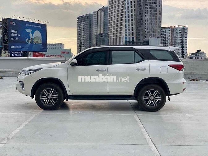 Toyota Fortuner 2.7V AT 2019 Trắng