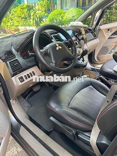 Mitsubishi Grandis 2005 Xám 7 chỗ