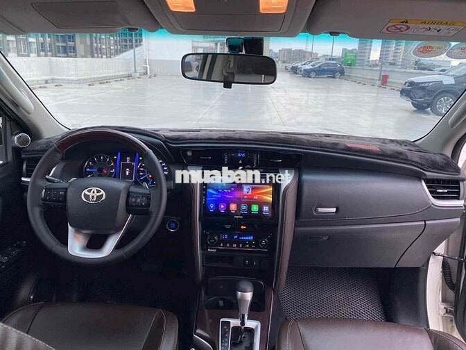 Toyota Fortuner 2.7V AT 2019 Trắng