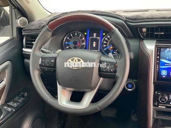 Toyota Fortuner 2.7V AT 2019 Trắng