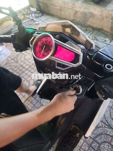 Yamaha nouvo 5 Trắng đen FI