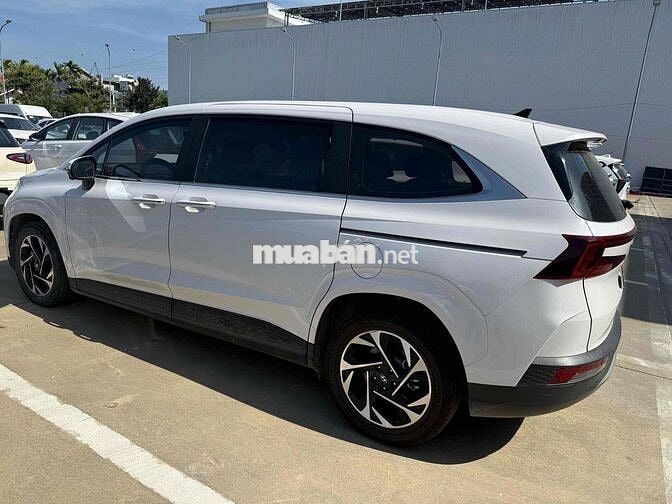 Hyundai Custin 2023 2.0 Turbo Trắng xe lái thử