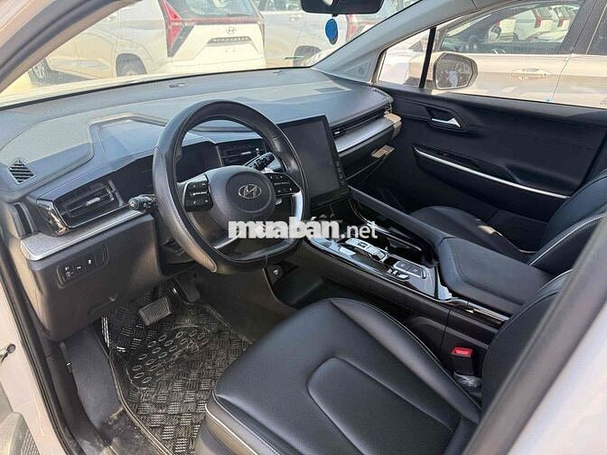 Hyundai Custin 2023 2.0 Turbo Trắng xe lái thử