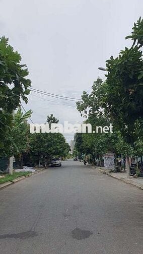 Nguyễn Thành Long , View Chợ , Giá Sập Sâu
