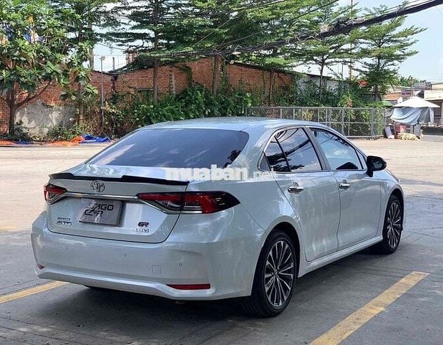 Toyota Corolla Altis 1.8V 2025 Trắng