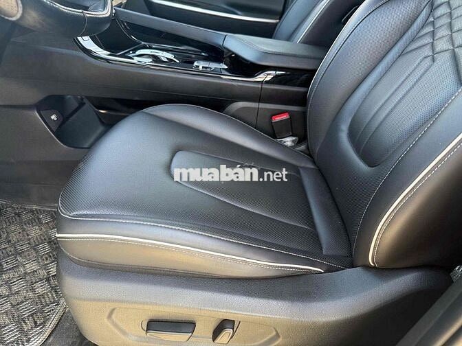 Hyundai Custin 2023 2.0 Turbo Trắng xe lái thử