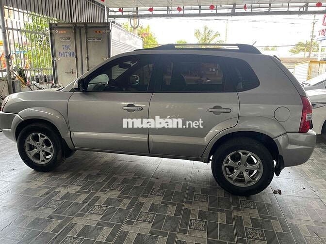 bán hyundai tucson,đời 2009, 2 cầu ,số tự động.