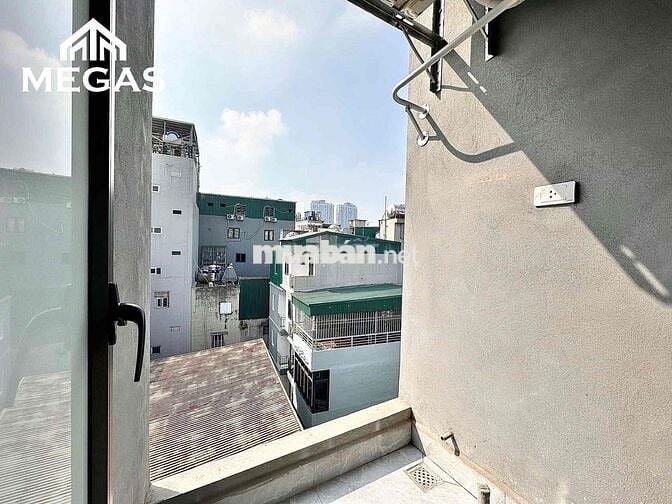 STUDIO 35m2 BAN CÔNG CỬA SỔ THOÁNG - ĐI BỘ QUA TOÀ NHÀ VIETTEL