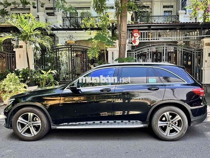 Mercedes-Benz GLC200 2018 Đen 7 vạn mile