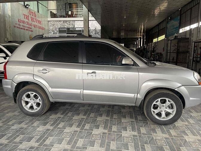 bán hyundai tucson,đời 2009, 2 cầu ,số tự động.