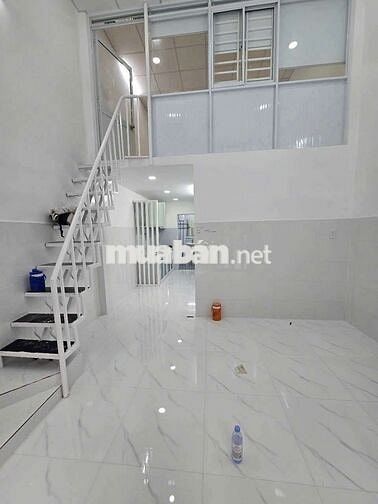 nhà mới như hình 2pn sẵn 2 máy lạnh .gần bx buýt hiêp thanh