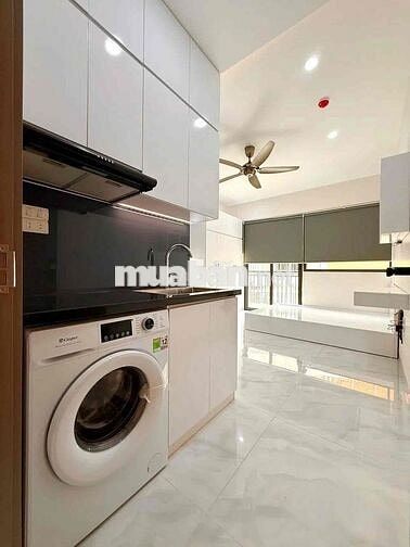 STUDIO 35m2 BAN CÔNG CỬA SỔ TRỜI NGAY QUẬN 3