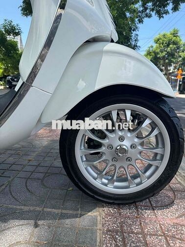 Vespa Sprint 2018 Trắng. chính chủ. bao ra tên