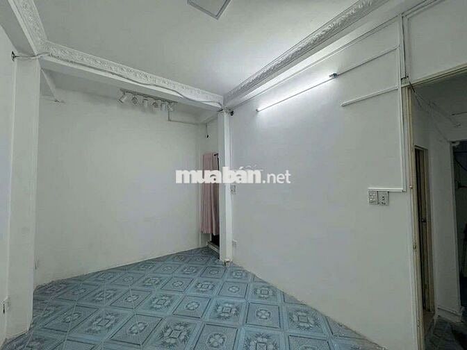Nguyên căn mặt tiền Huỳnh Văn Bánh, 4x10m, 4 tầng, 4pn 3wc chỉ 21tr TL