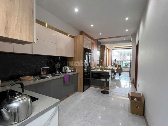 Bán nhà MT 96Q Đường 12, Tam Bình, TĐ - 6x20, 1 hầm, 3 tầng, 7PN, 8WC
