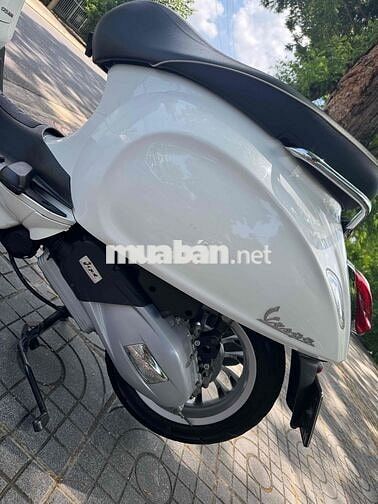 Vespa Sprint 2018 Trắng. chính chủ. bao ra tên