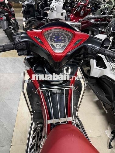 Honda Airblade 2012 Đỏ trắng chất lượng, còn cứng