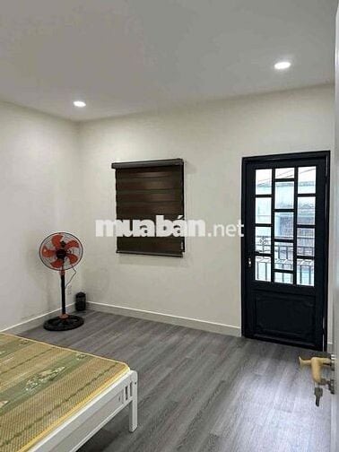 Cho thuê nhà Phó Cơ Điều, Q.5, 4x10, 2PN 2WC, HXH