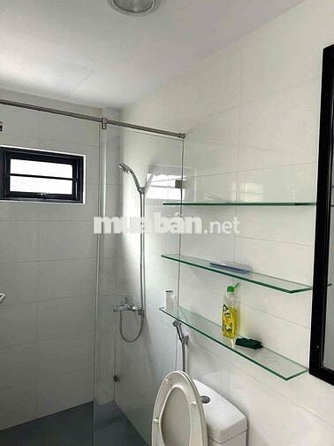 Cho thuê nhà Phó Cơ Điều, Q.5, 4x10, 2PN 2WC, HXH