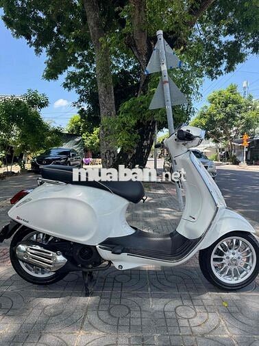 Vespa Sprint 2018 Trắng. chính chủ. bao ra tên