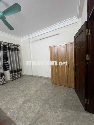 Cho thuê căn hộ tầng 3 số 9B ngõ 120 Kim Giang