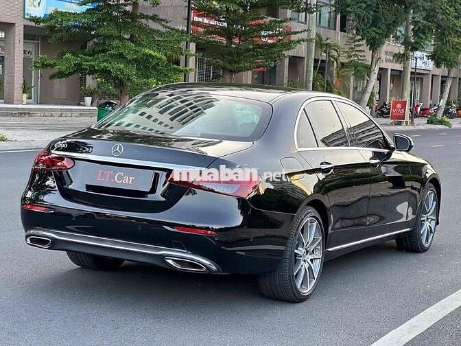 Mercedes-Benz C300 2022 Đen 13.000km
