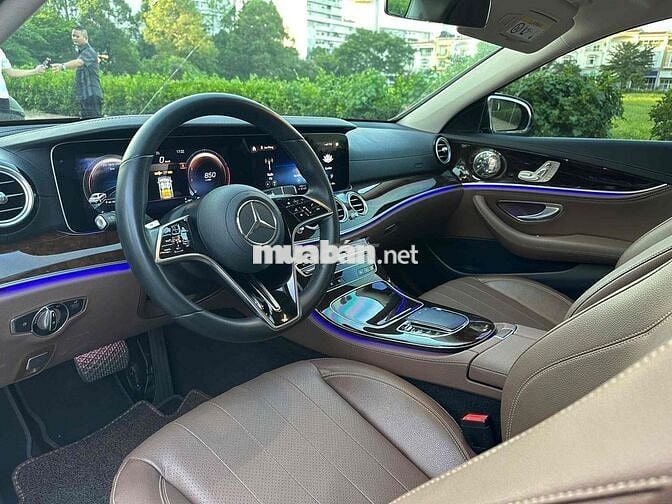 Mercedes-Benz C300 2022 Đen 13.000km