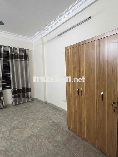 Cho thuê căn hộ tầng 3 số 9B ngõ 120 Kim Giang
