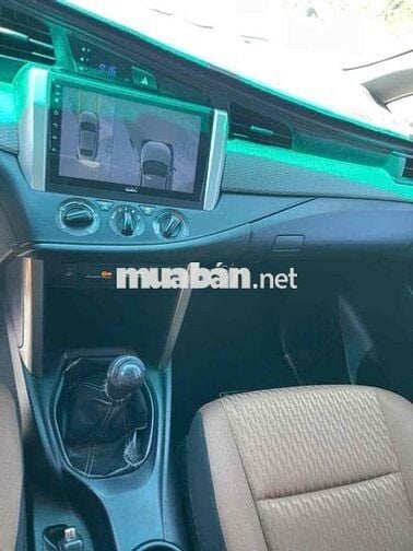 Toyota Innova 2016 Nâu đồng