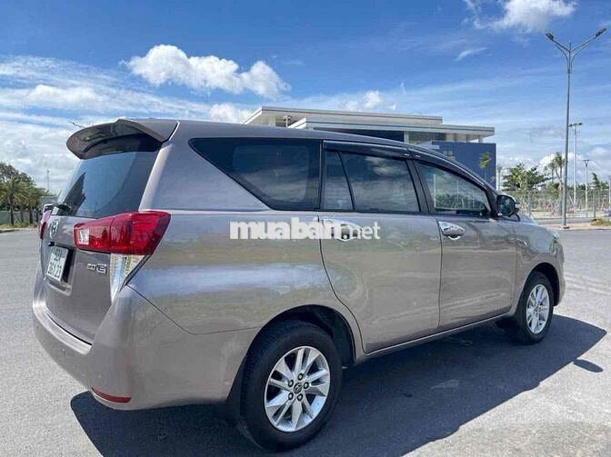 Toyota Innova 2016 Nâu đồng