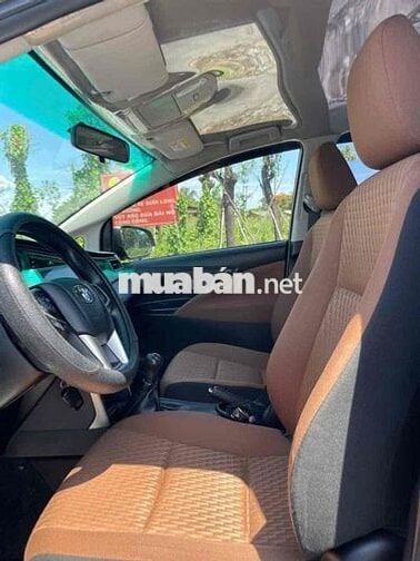 Toyota Innova 2016 Nâu đồng