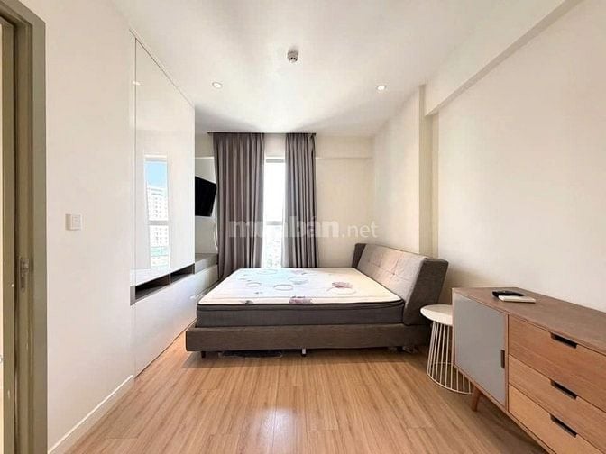 Cho thuê c/c cao cấp Resgreen Tower 3PN giá 15 tr/th nhà nội thất
