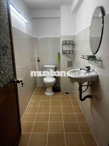 Nhà HXH Đất Thánh P6 Tân Bình, 4x15m, 3 lầu, 4pn 4wc giá 16tr