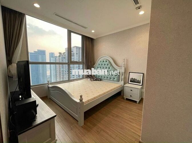 Bán căn 1PN toà Central 2, 53m2, Có sổ hồng, Giá 6.6 tỷ. View đẹp.