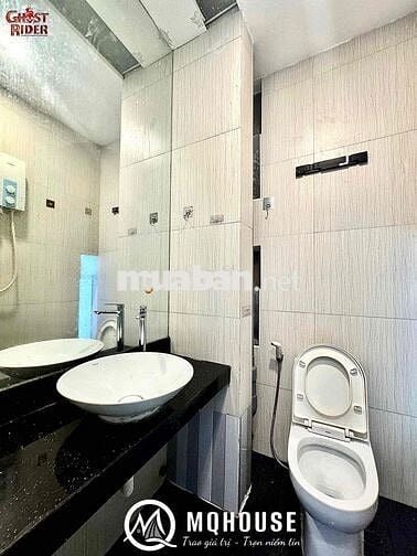 CHO THUÊ STUDIO BAN CÔNG CỬA SỔ FULL NỘI THẤT NGAY TRUNG TÂM QUẬN 1