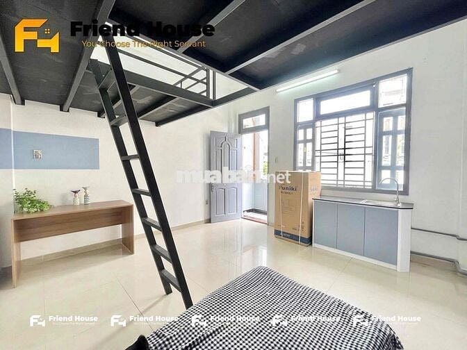 Phòng 35m2 bancol full nội thất ngay công viên Làng Hoa