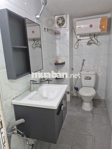 Cho thuê phòng đơn riêng biệt t1
