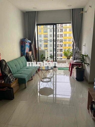Cho thuê căn 2pn,1wc, ban công Bcons Garden - 5,5triệu, nhiều nội thât