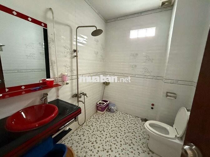 Nhà Đẹp 1 Trệt 3 Lầu Mặt Tiền Sonh Hành