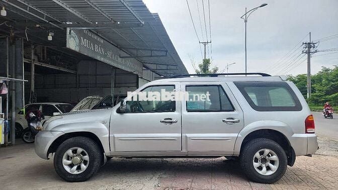 Xe 7 chỗ kiểu dáng Toyota Prado, có đổi xe
