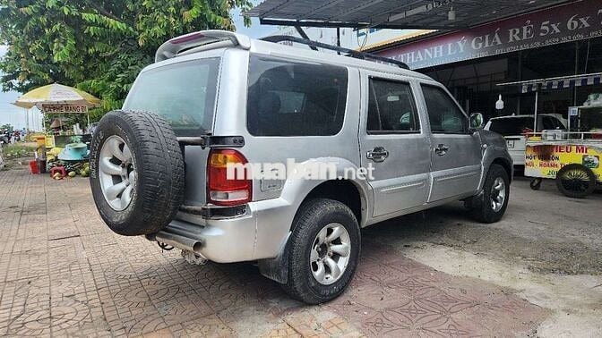 Xe 7 chỗ kiểu dáng Toyota Prado, có đổi xe