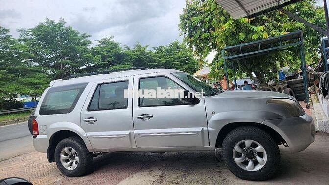 Xe 7 chỗ kiểu dáng Toyota Prado, có đổi xe